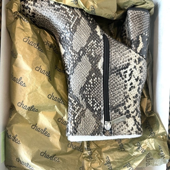 Charles by Charles David Teigan Bootie - Picture 4 of 5